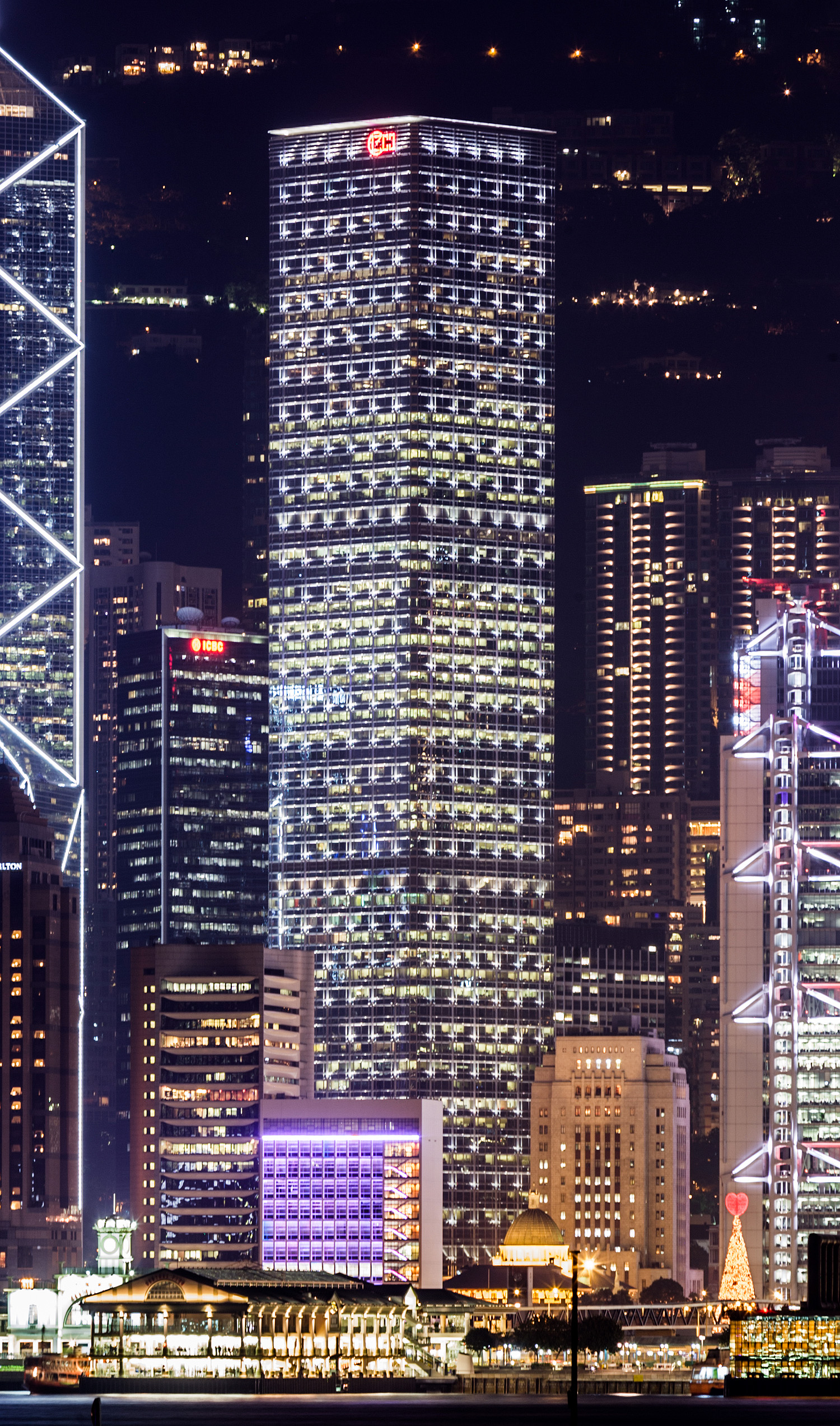 Cheung Kong Centre, Hong Kong - View from Kowloon. © Mathias Beinling